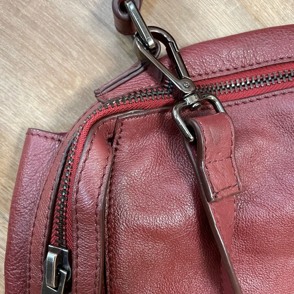 New Women’s Free People Crossbody Bag!🔥🔥🔥 - Picture 6 of 8